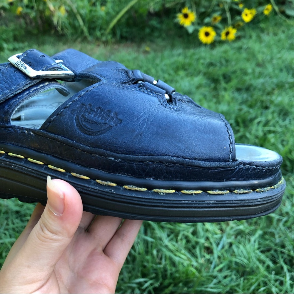 Dr. Martens Daisy O-ring Cut-Out Sandals - Picture 6 of 16